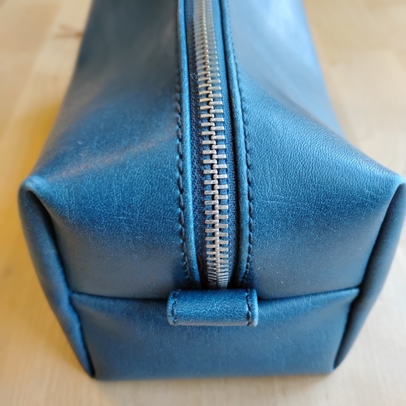 Matt & Nat L'OCCTAINE Make Up Bag - Picture 5 of 8